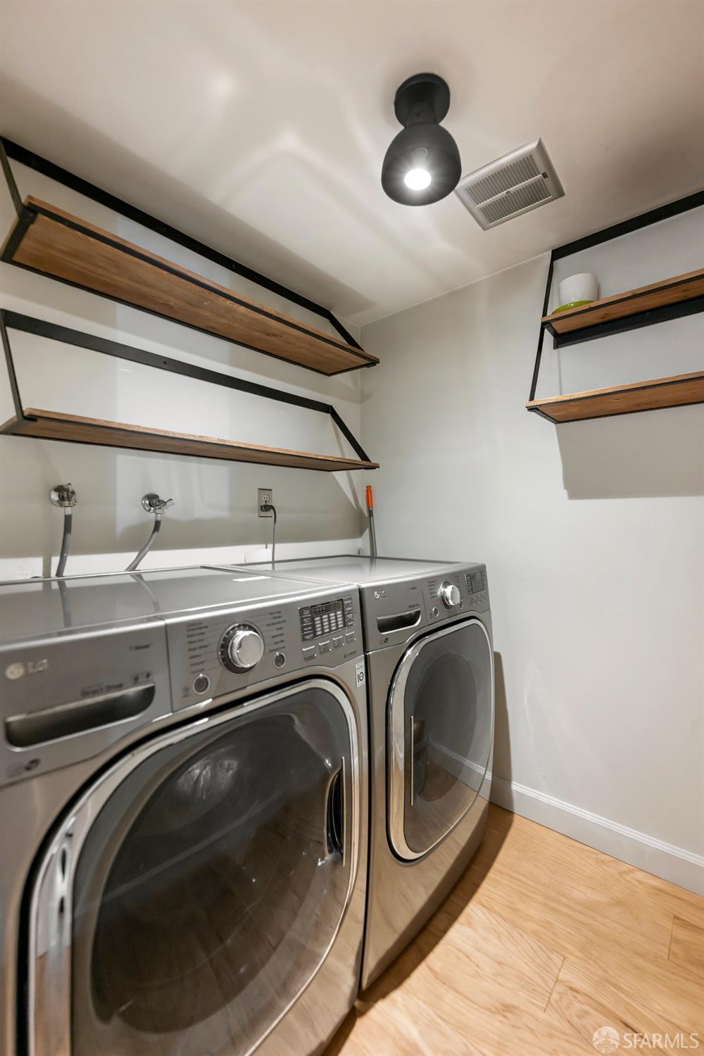 3352 La Mesa Drive # 6
