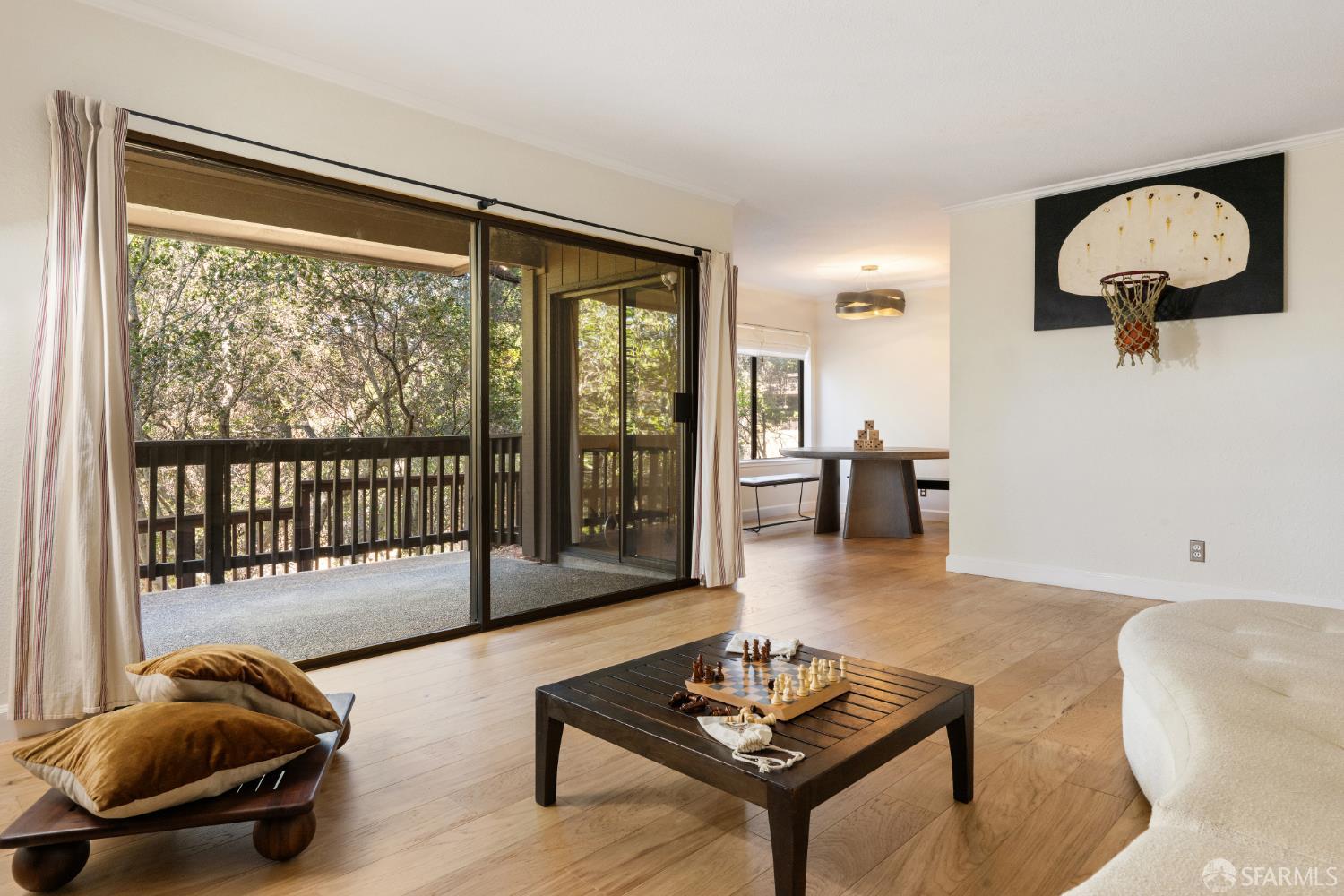 3352 La Mesa Drive # 6