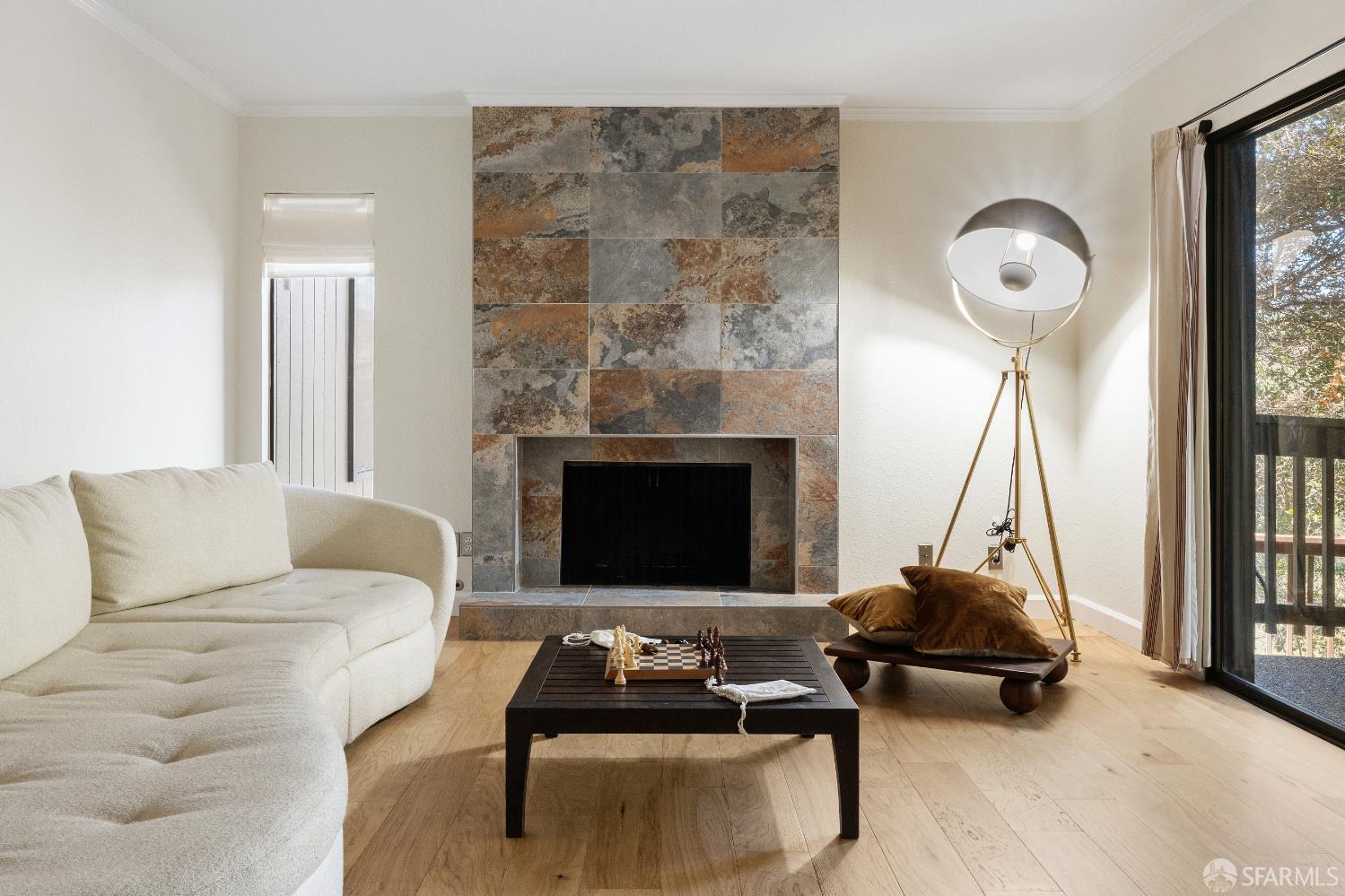 3352 La Mesa Drive # 6