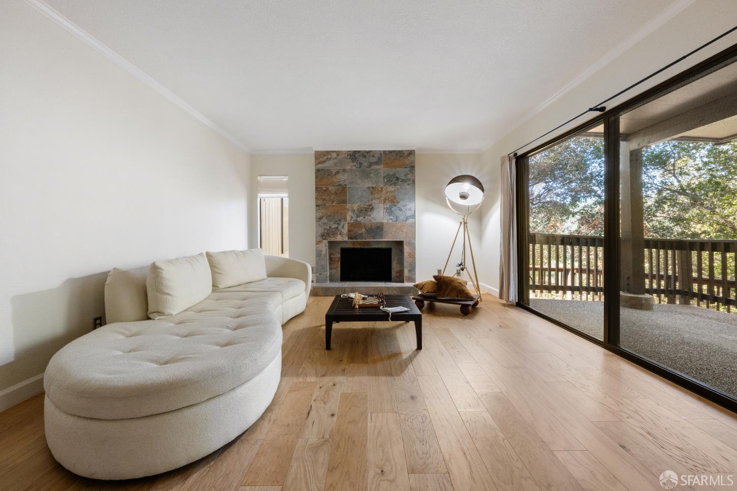3352 La Mesa Drive # 6