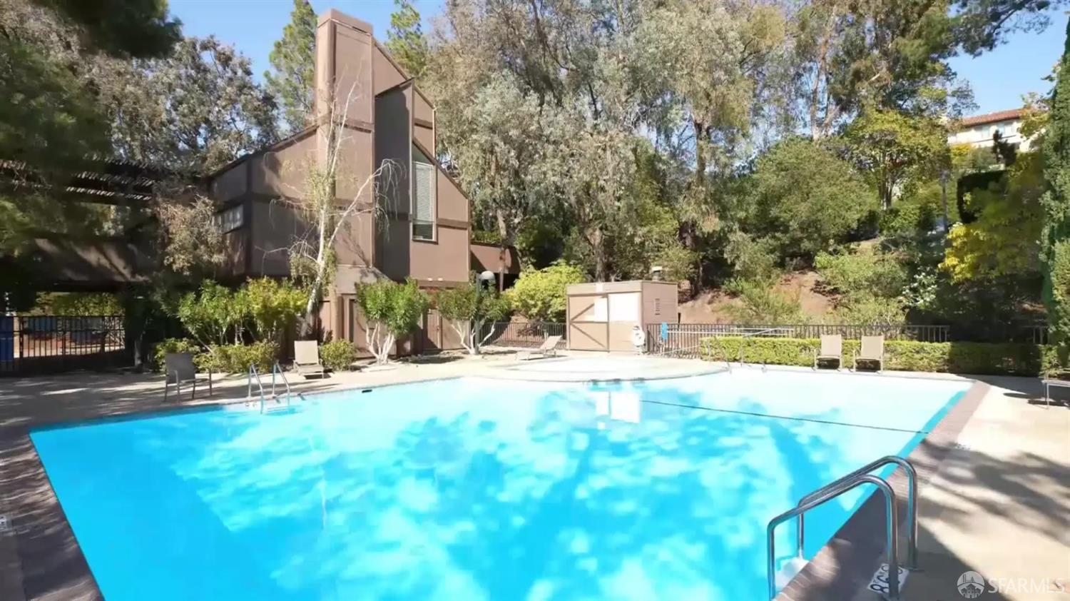 3352 La Mesa Drive # 6