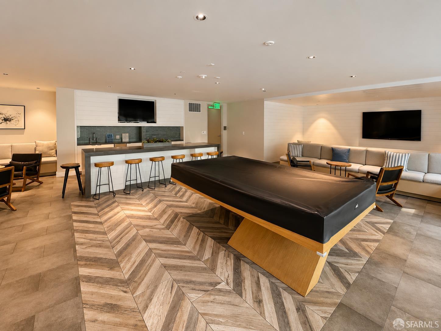 110 Channel Street # 324