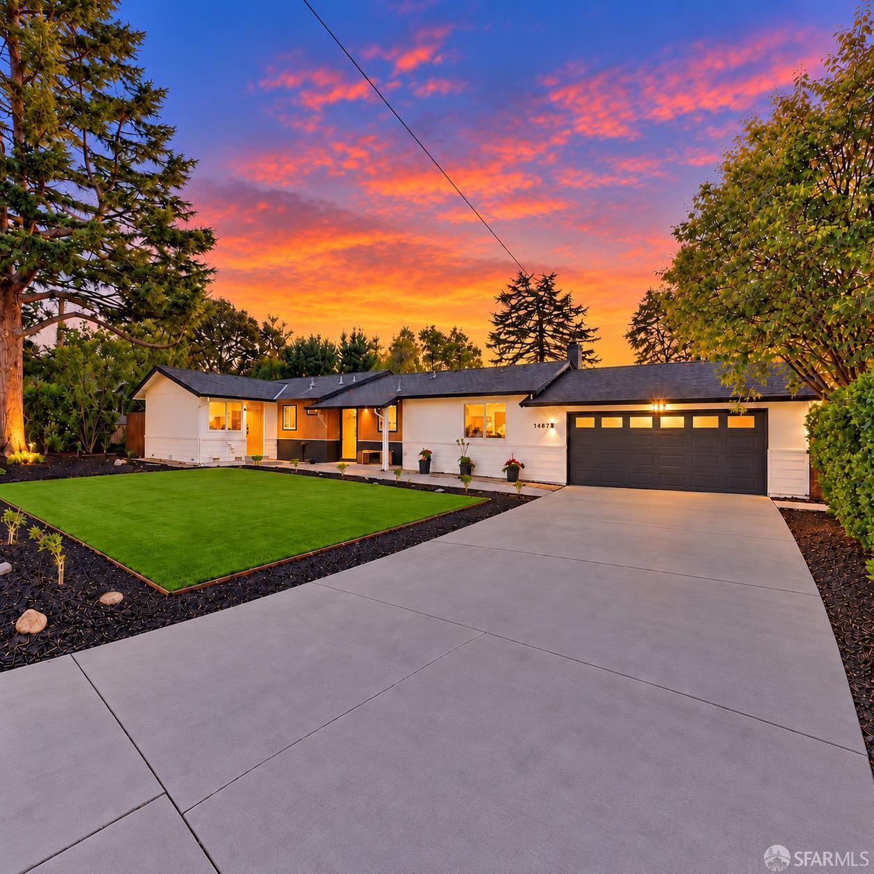 1487 El Camino Drive