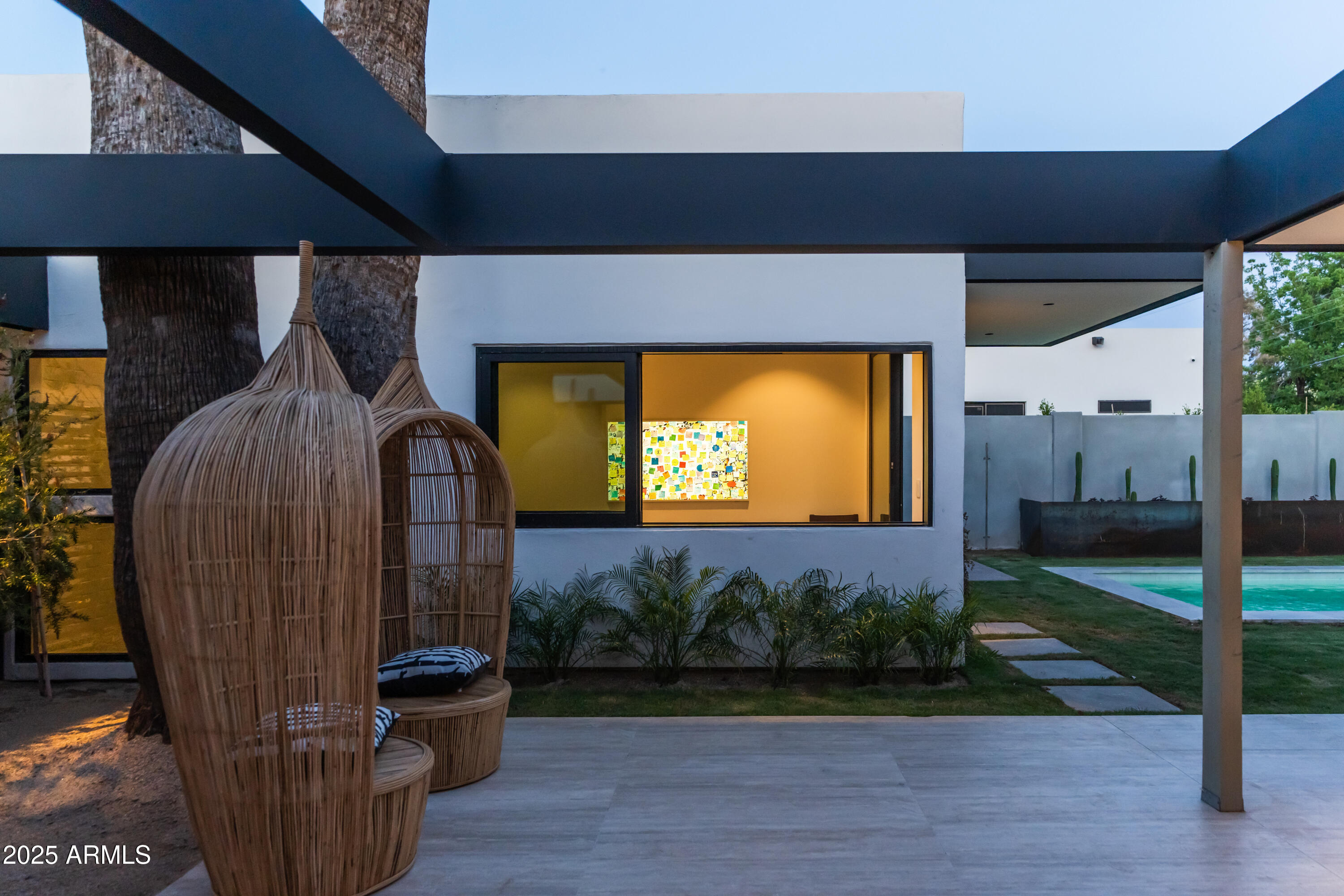 5311 E MITCHELL Drive