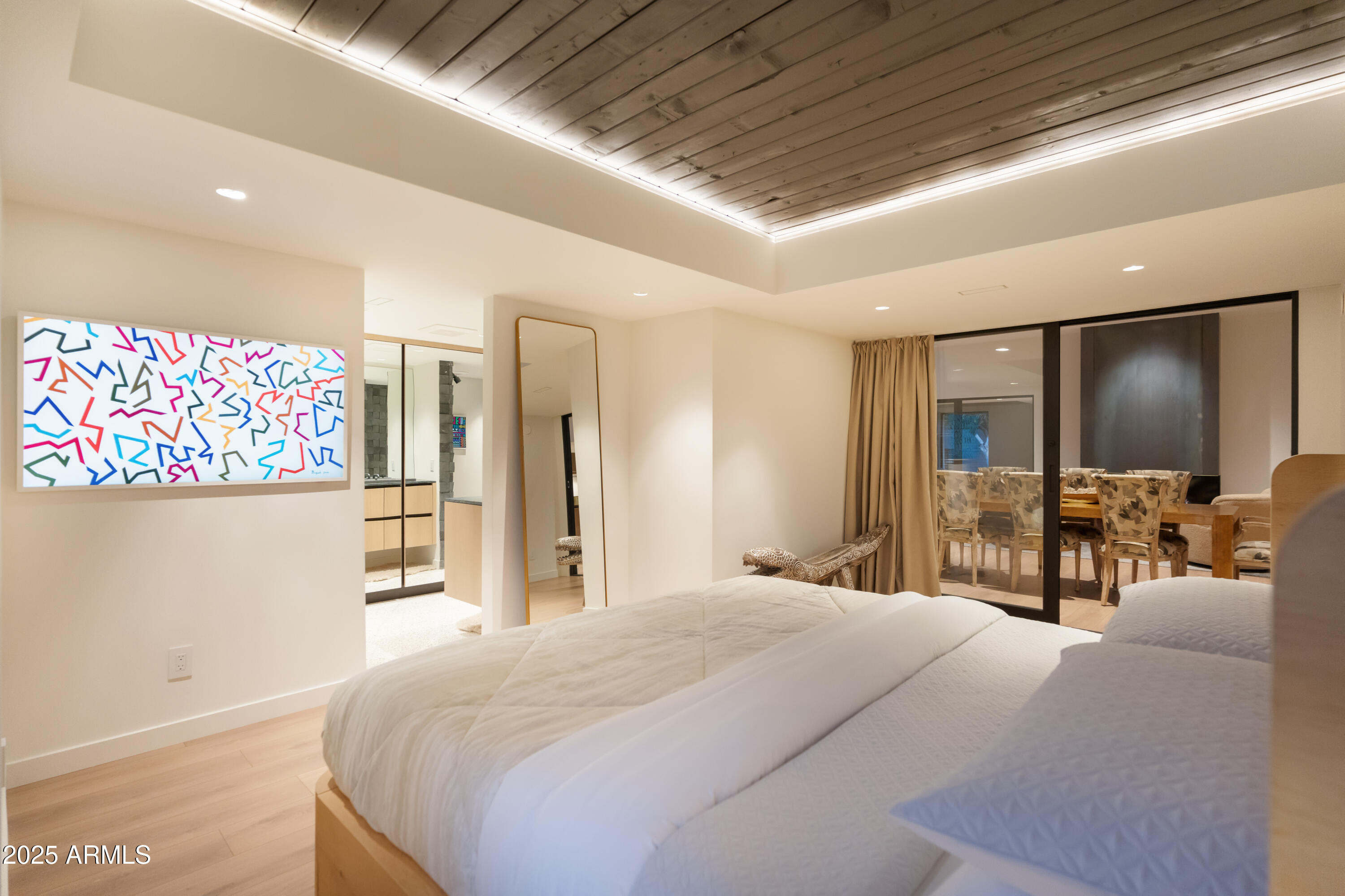 5311 E MITCHELL Drive