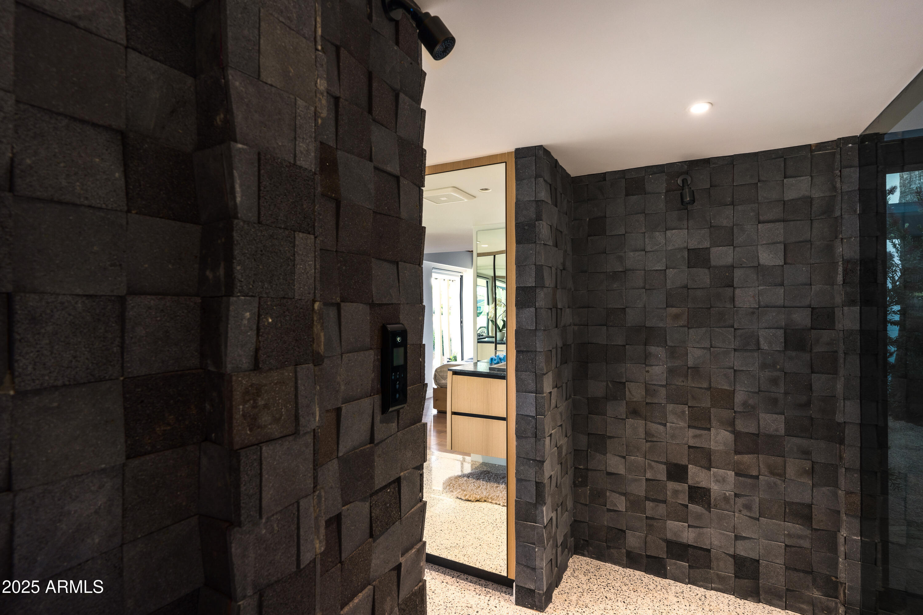 5311 E MITCHELL Drive