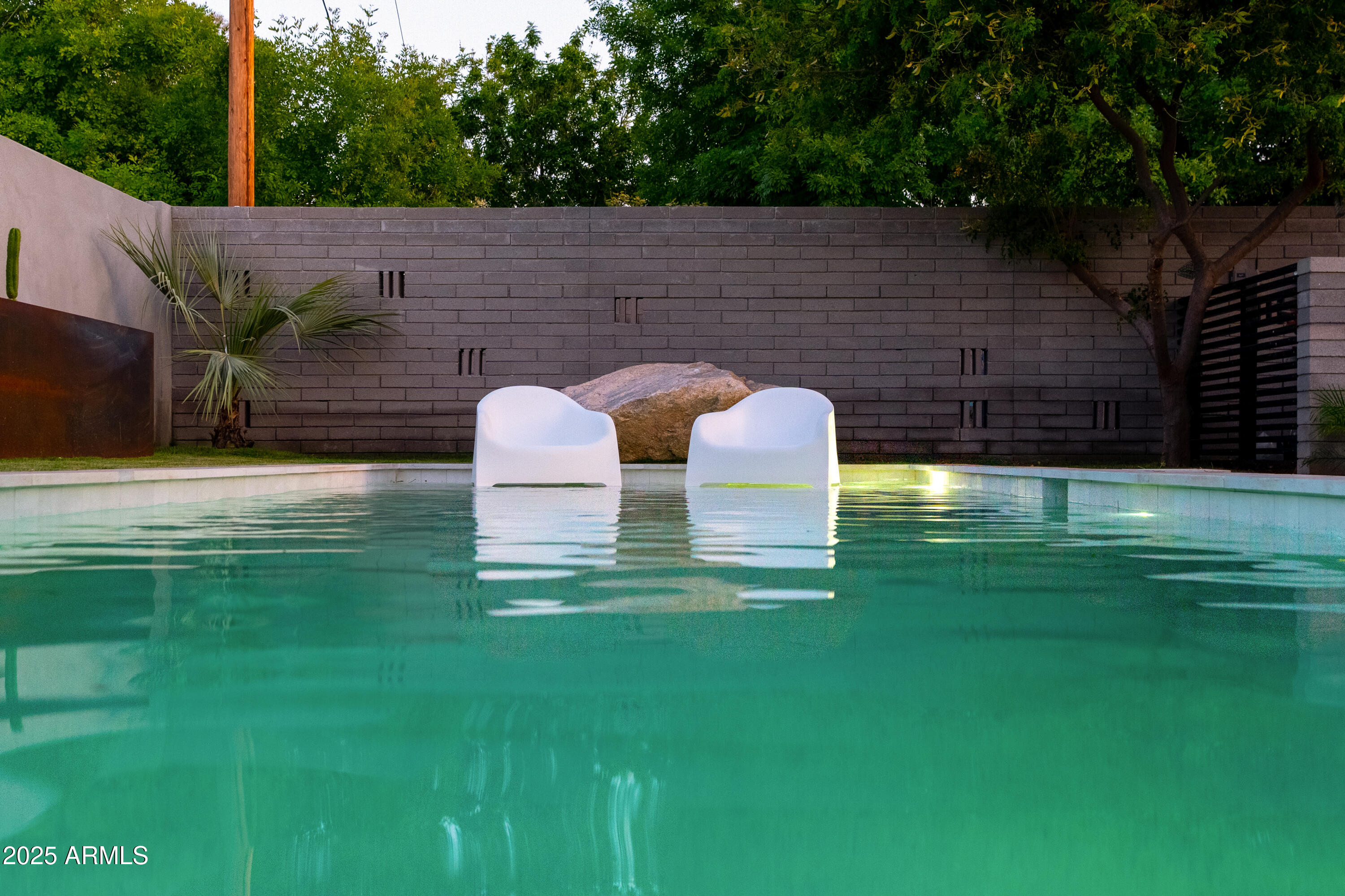 5311 E MITCHELL Drive