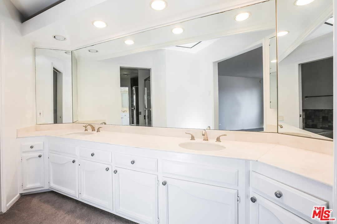 234 S Tower Dr Unit: 10