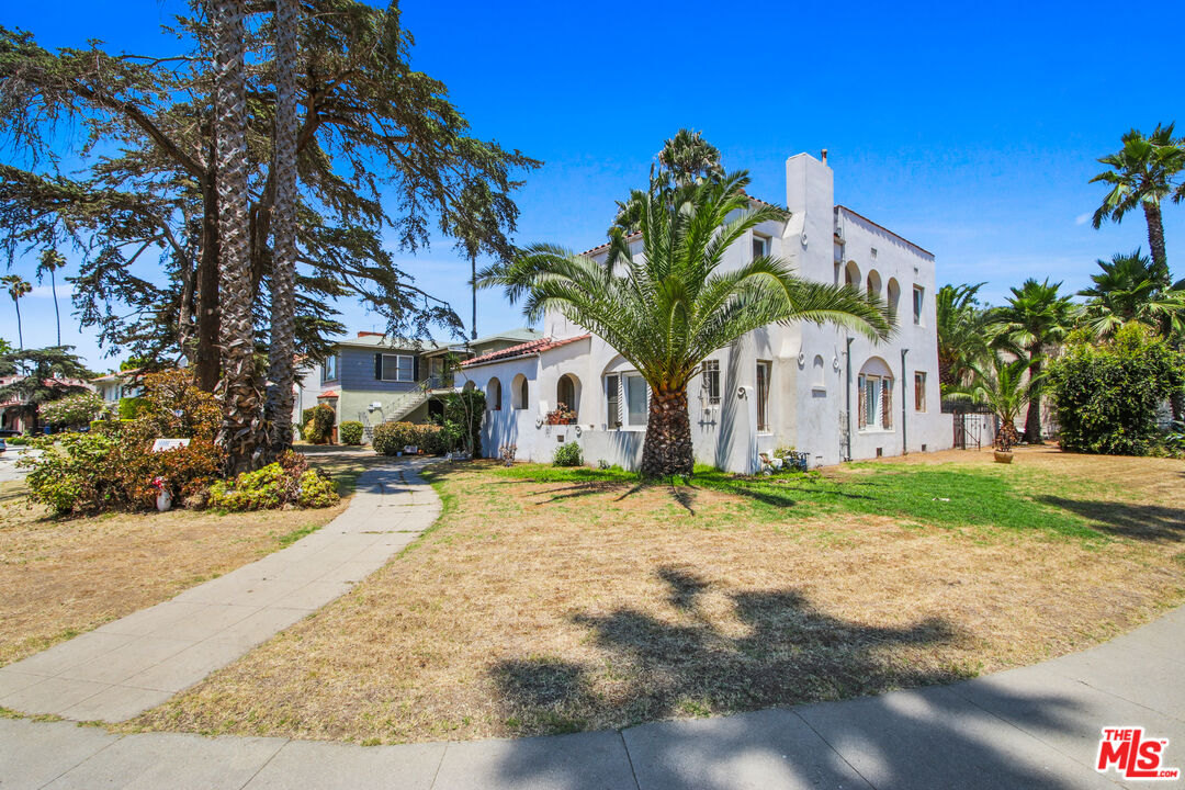 4401 Victoria Park Dr