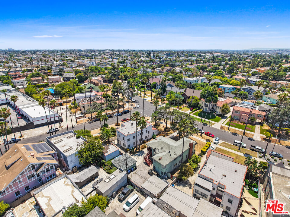 4409 Victoria Park Dr