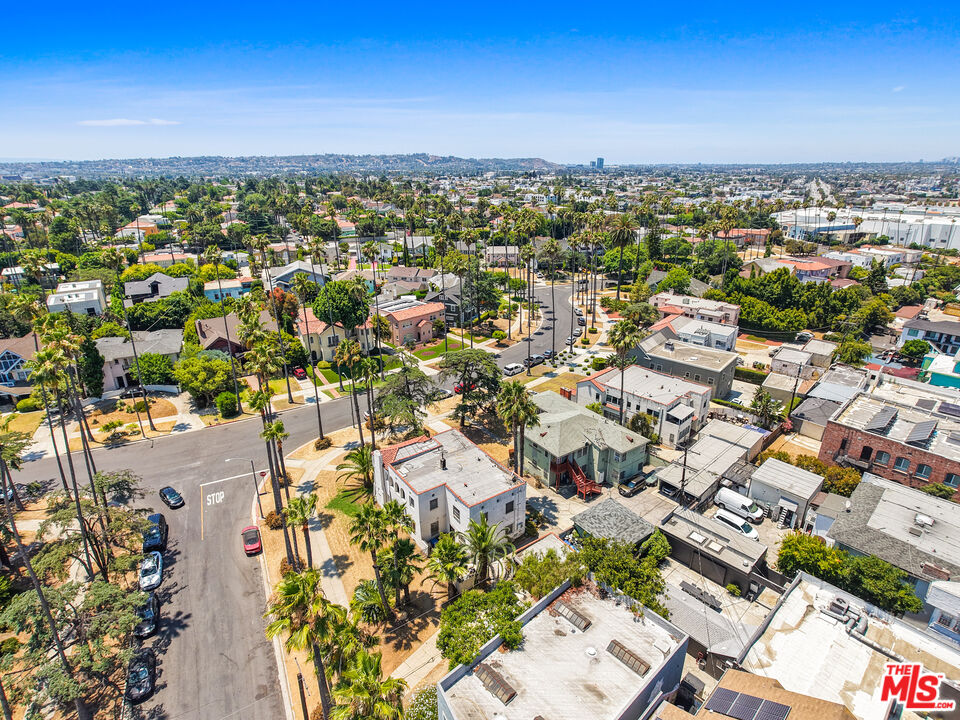 4409 Victoria Park Dr