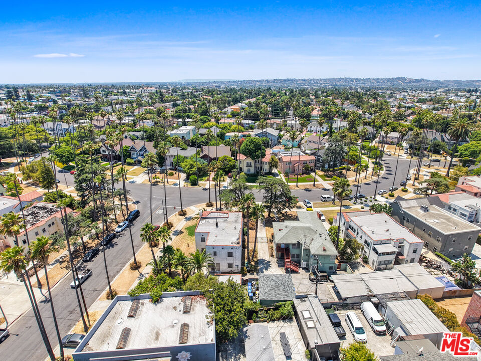 4409 Victoria Park Dr
