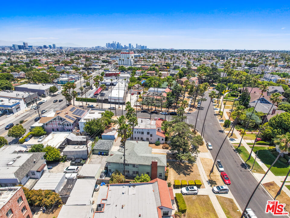 4409 Victoria Park Dr