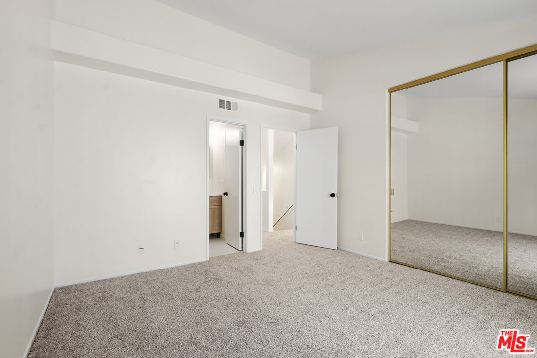 121 Abbeywood Ln