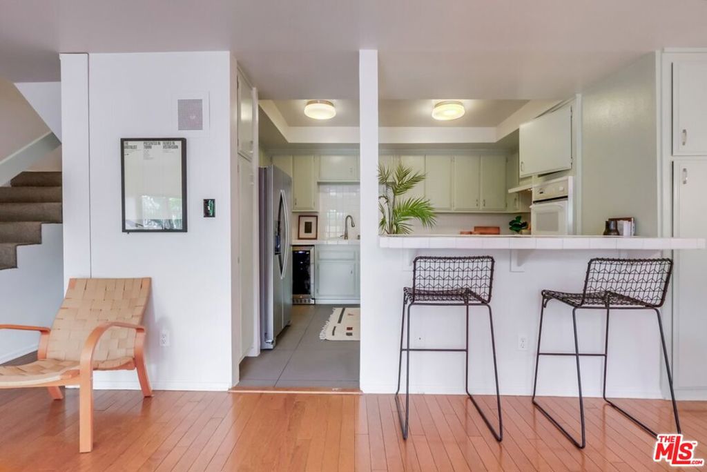 4555 Franklin Avenue 3