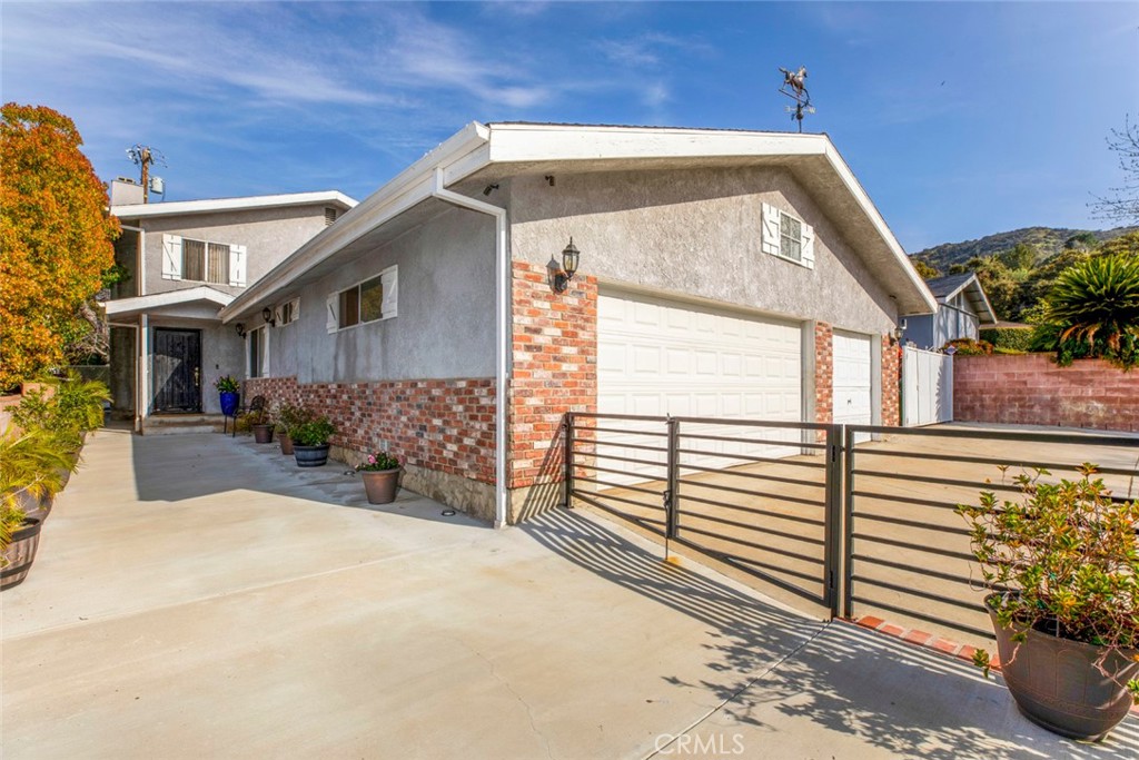 10136 Langmuir Avenue