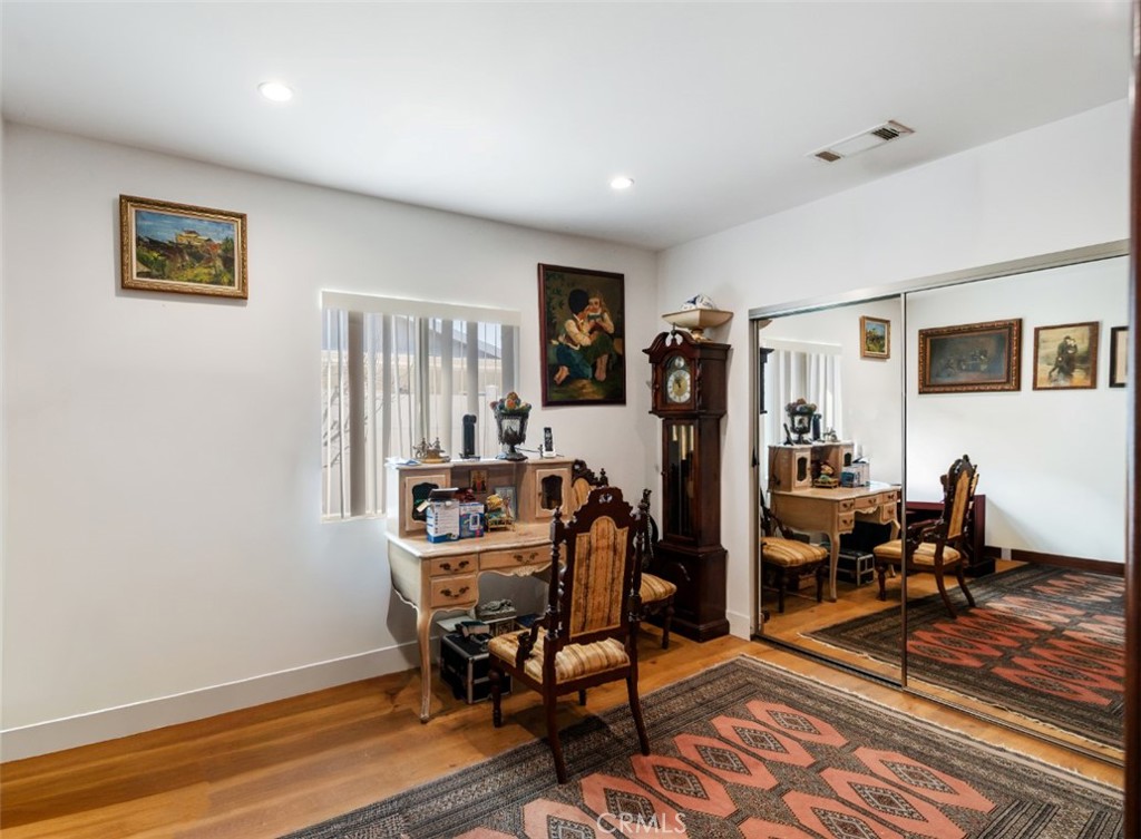 6015 Laurelgrove