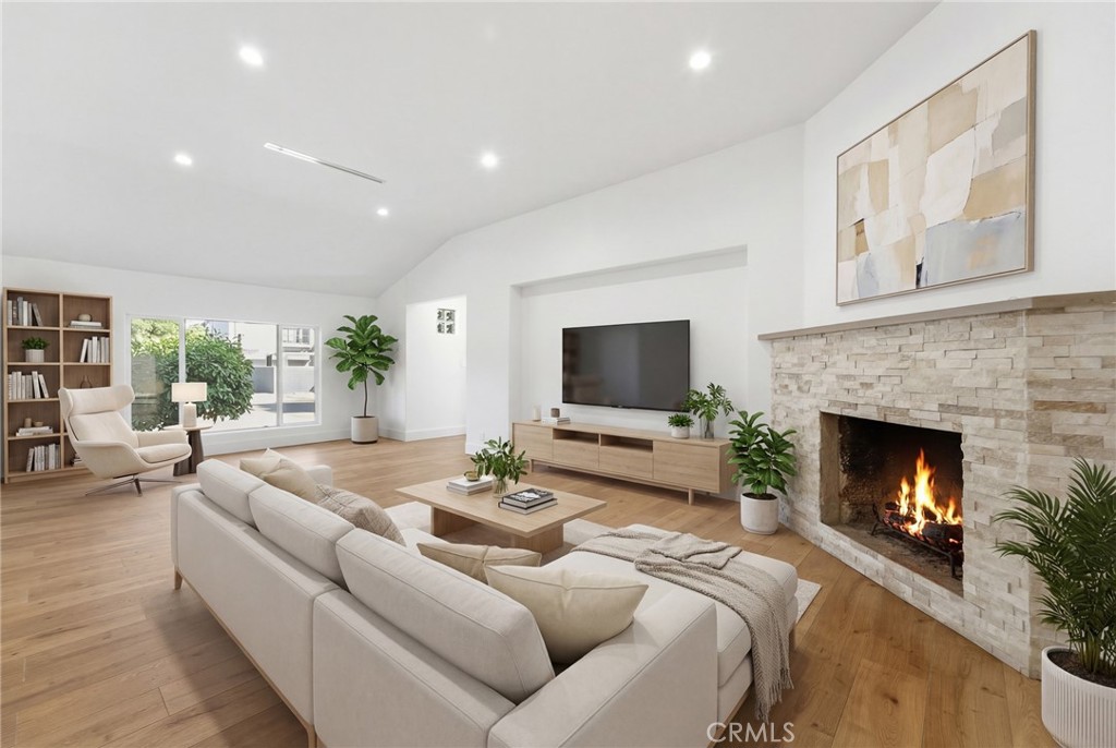 6015 Laurelgrove