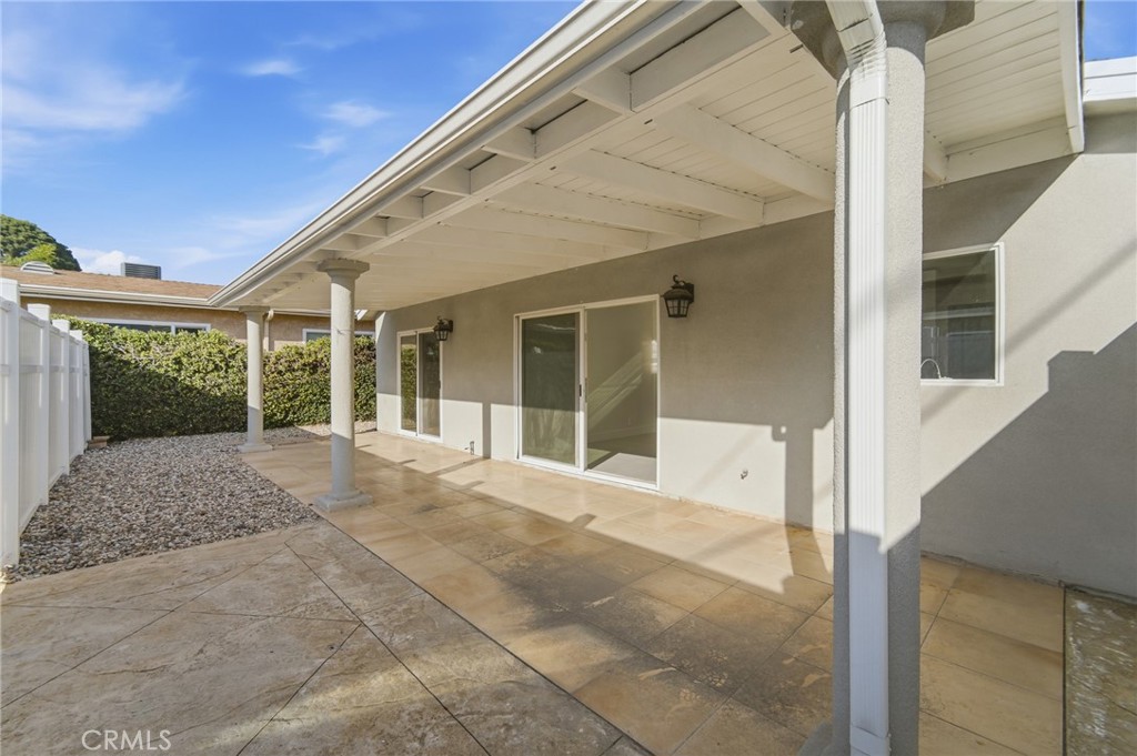 6015 Laurelgrove