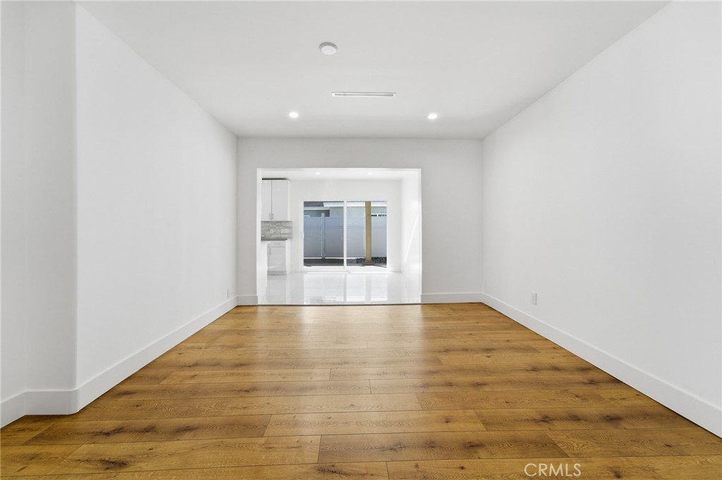 6015 Laurelgrove