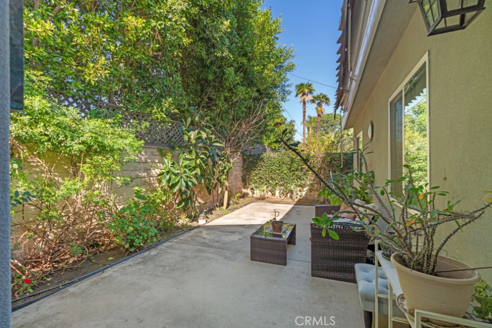 6015 Laurelgrove
