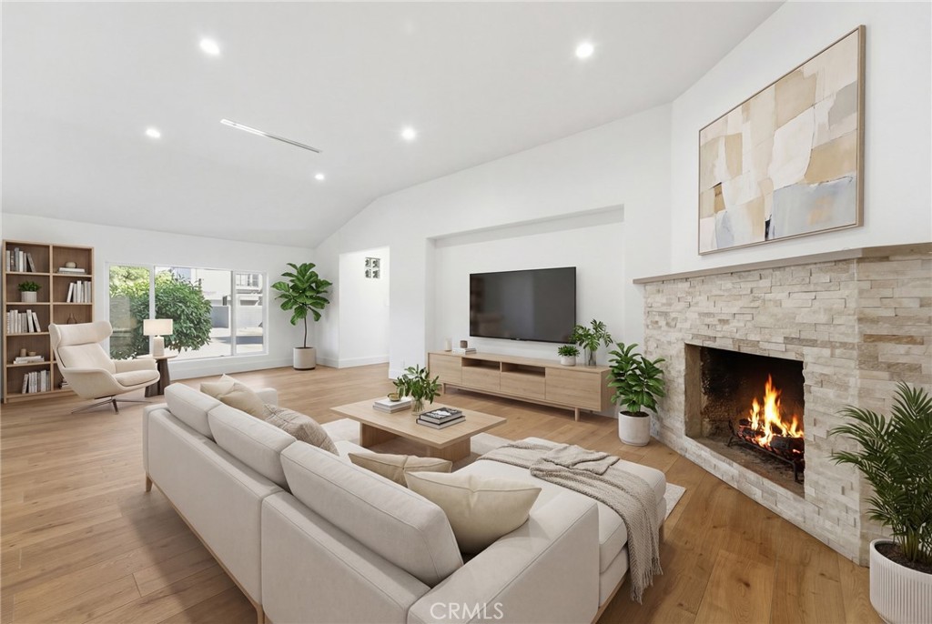 6015 Laurelgrove