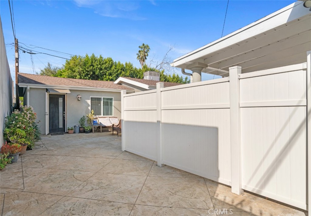 6015 Laurelgrove