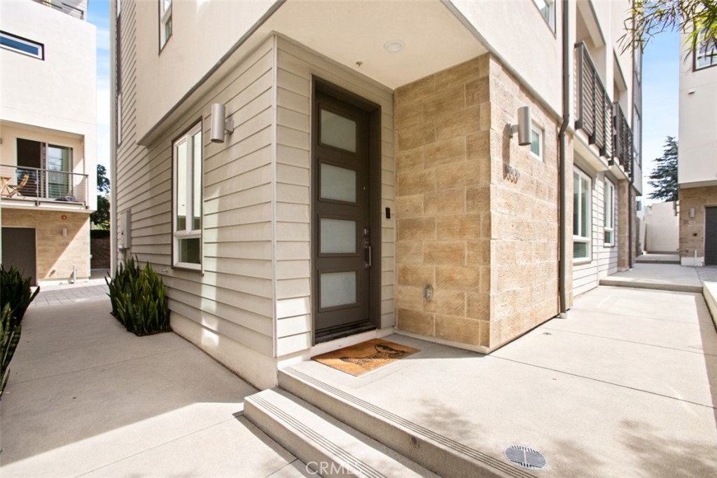 5606 E Alloway Court