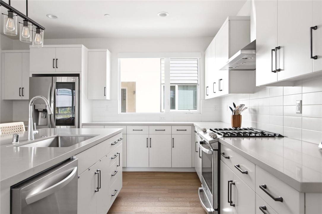 5606 E Alloway Court