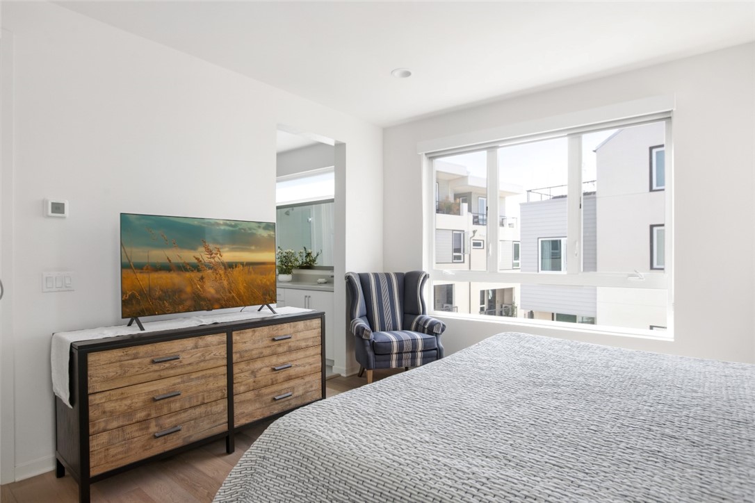 5606 E Alloway Court