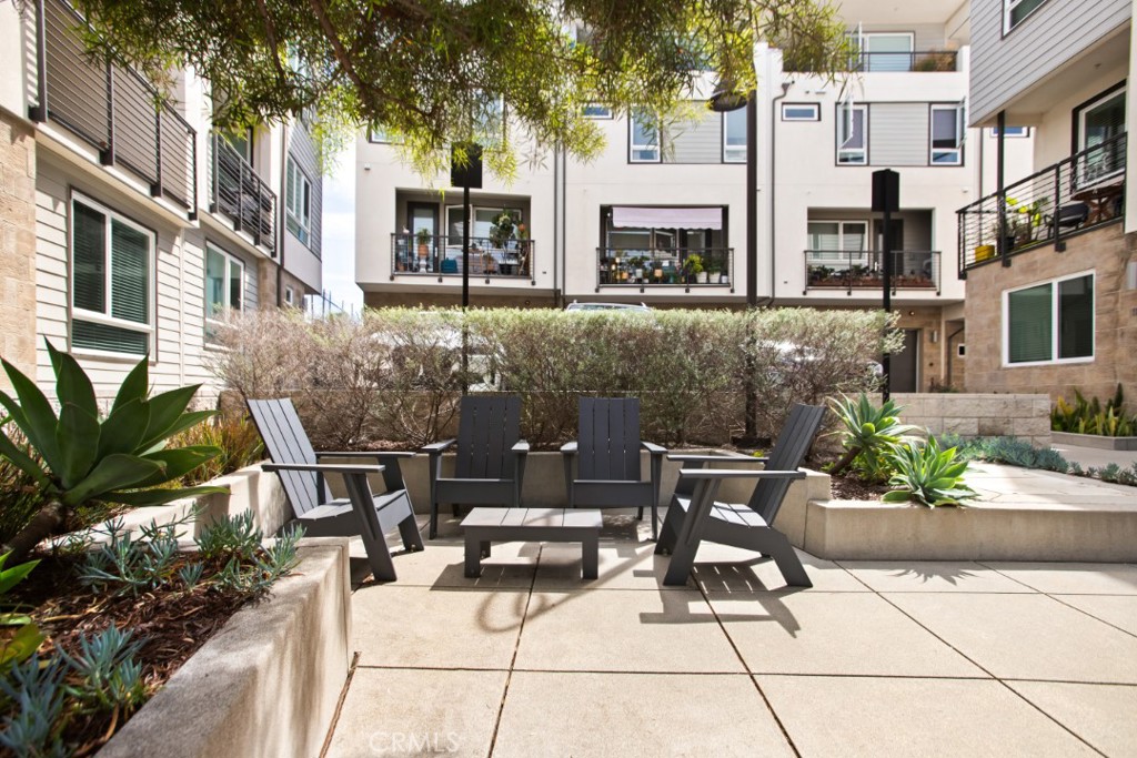 5606 E Alloway Court