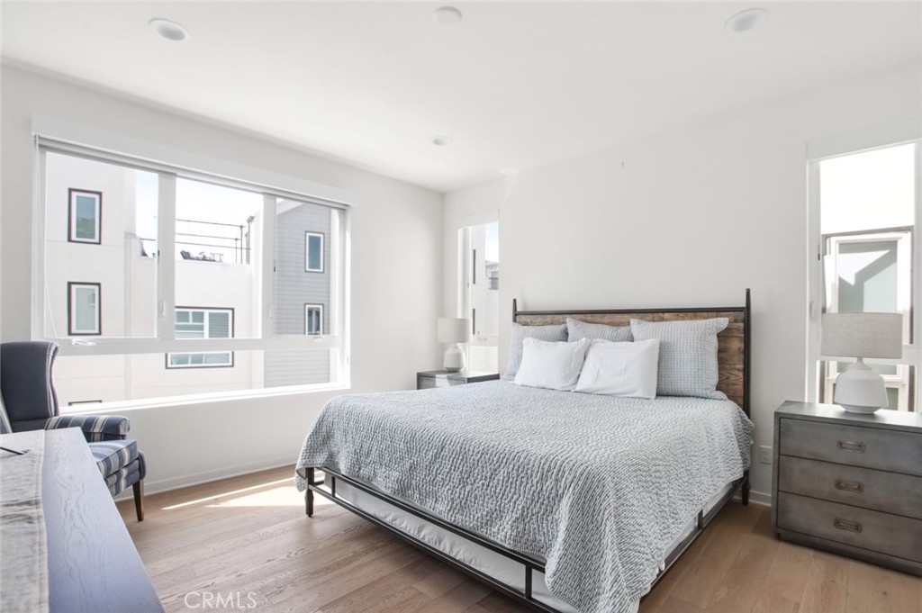 5606 E Alloway Court