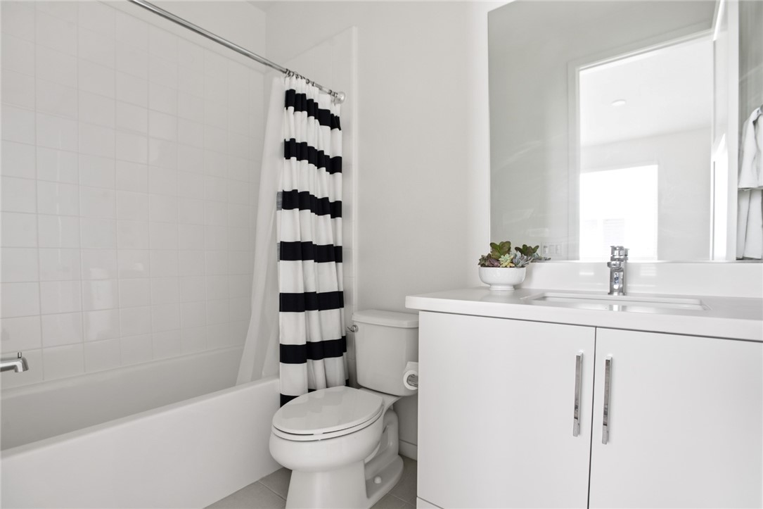 5606 E Alloway Court