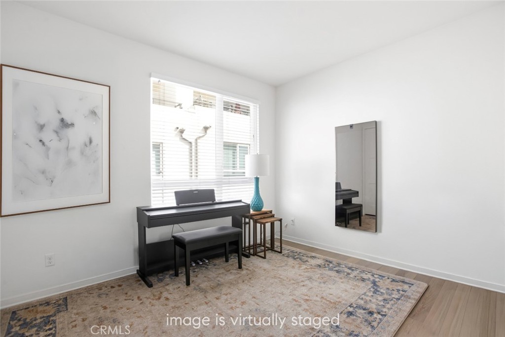 5606 E Alloway Court