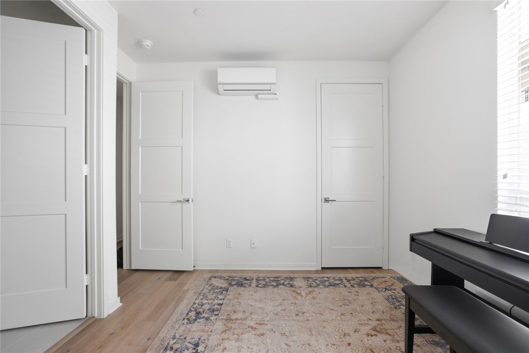 5606 E Alloway Court