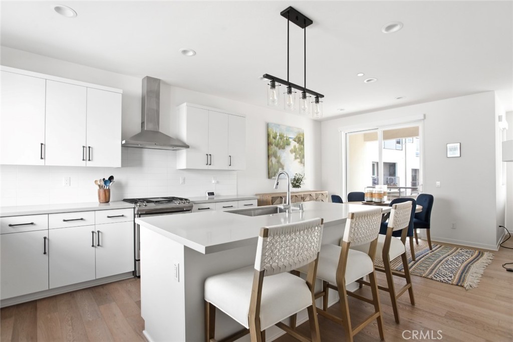 5606 E Alloway Court