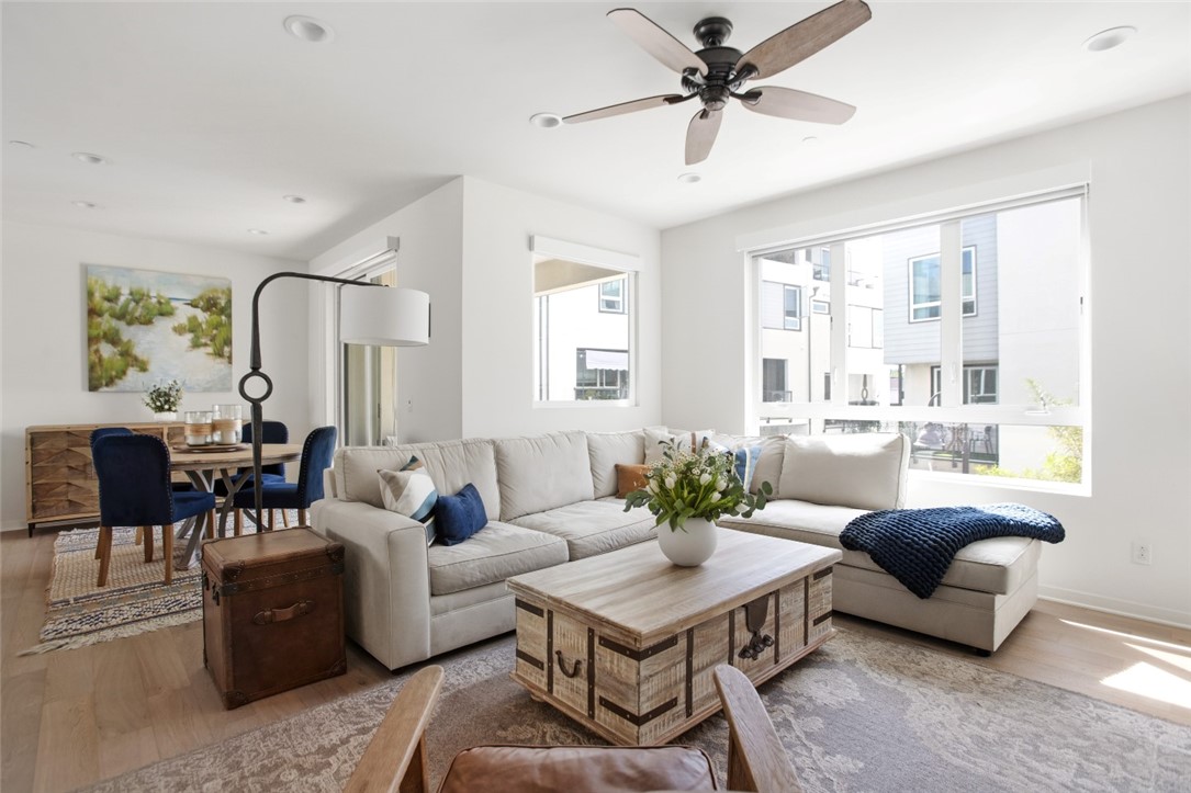 5606 E Alloway Court