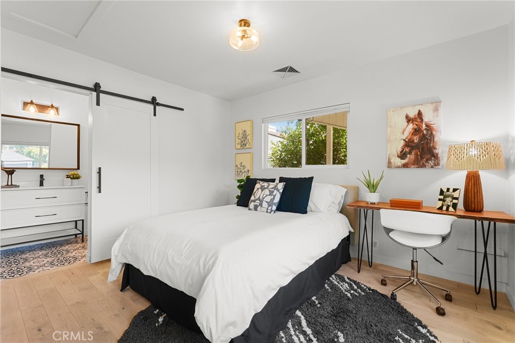 1321 W Morningside Drive