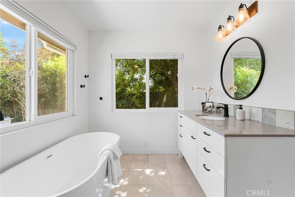 1321 W Morningside Drive