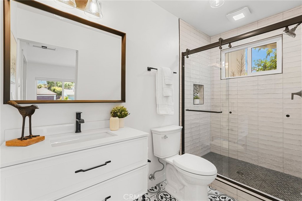 1321 W Morningside Drive