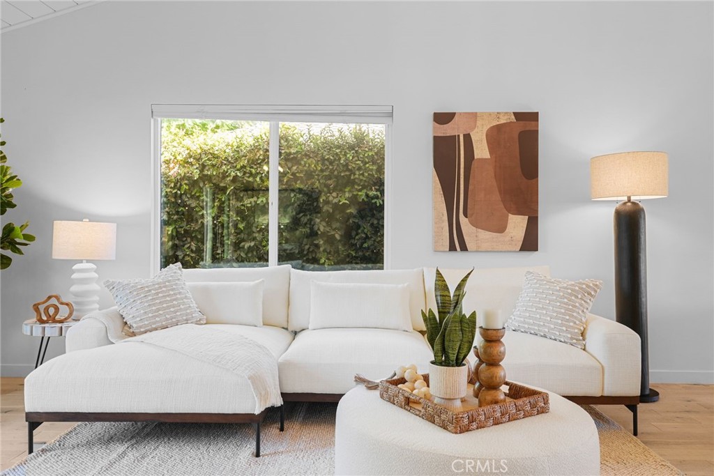 1321 W Morningside Drive