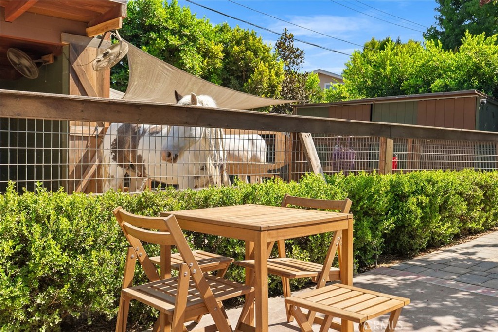 1321 W Morningside Drive