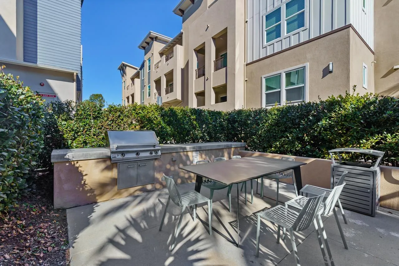 6042 Colt Pl Unit 305