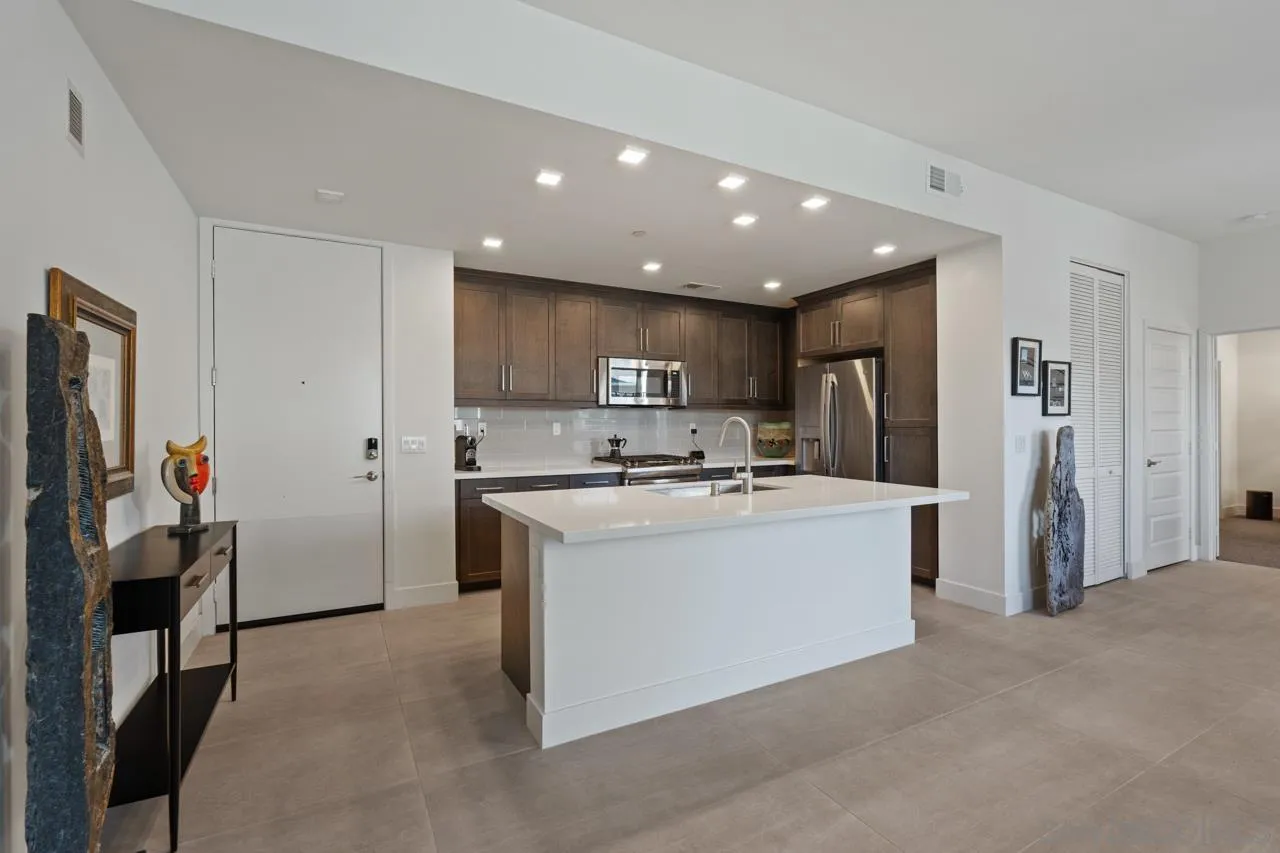 6042 Colt Pl Unit 305