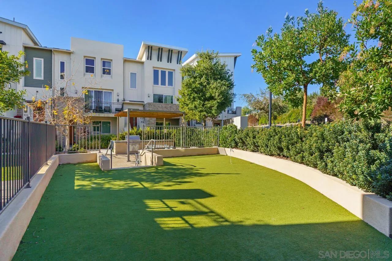 6042 Colt Pl Unit 305