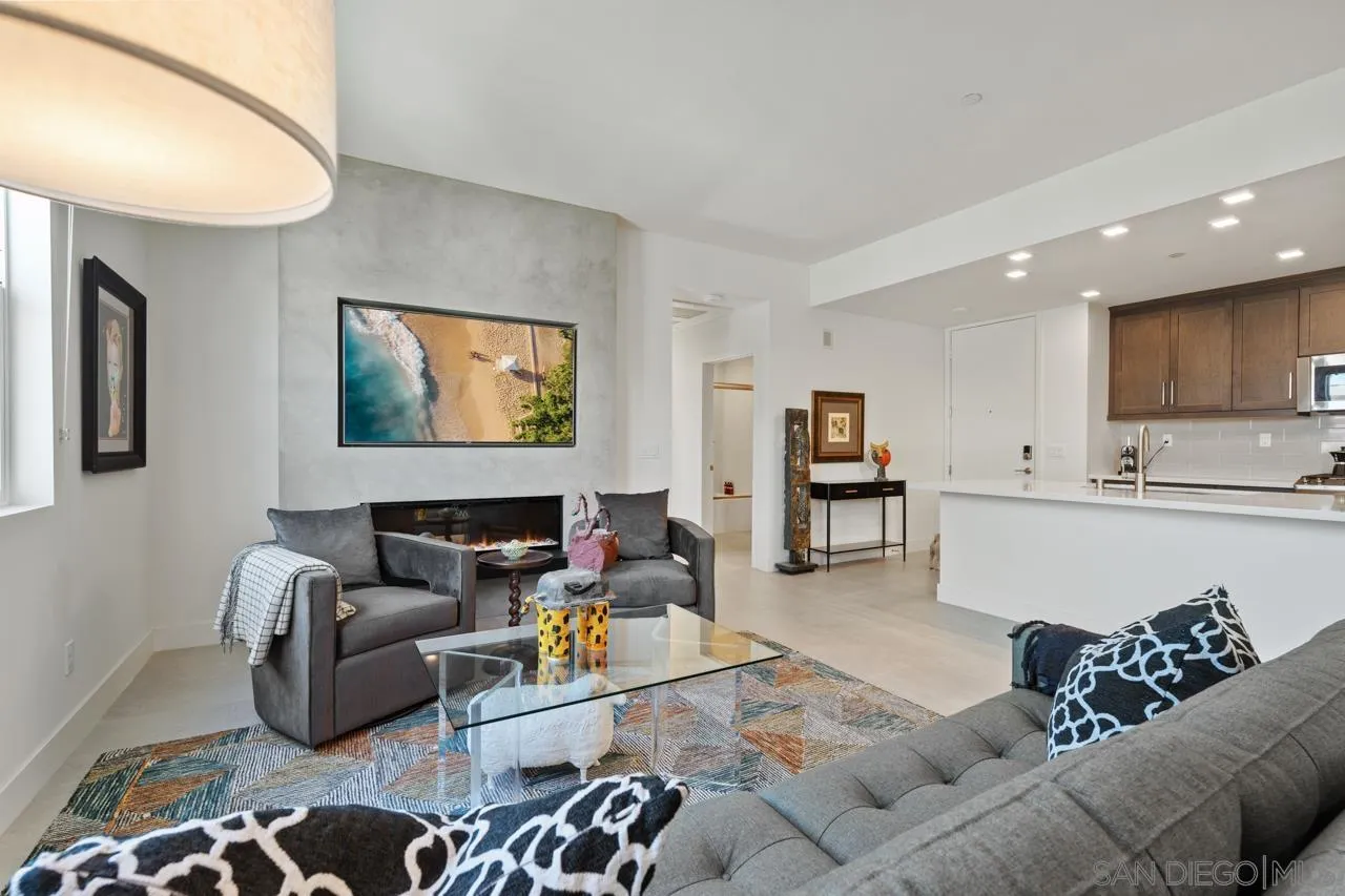 6042 Colt Pl Unit 305