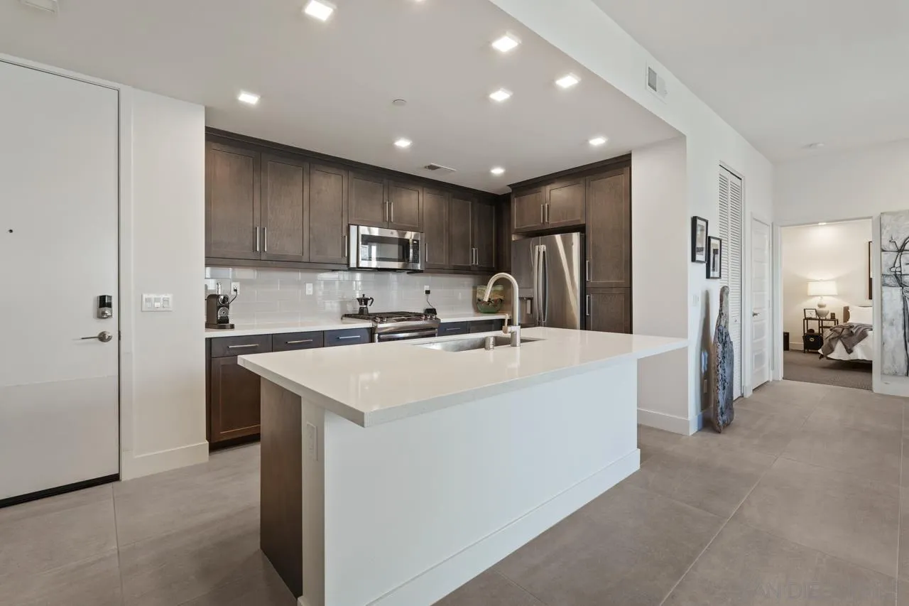 6042 Colt Pl Unit 305