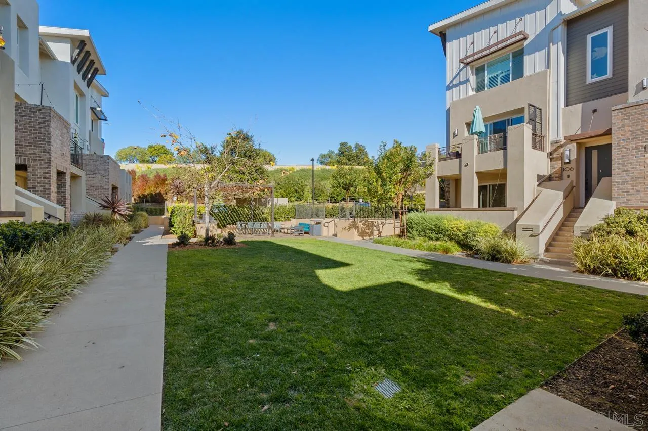 6042 Colt Pl Unit 305