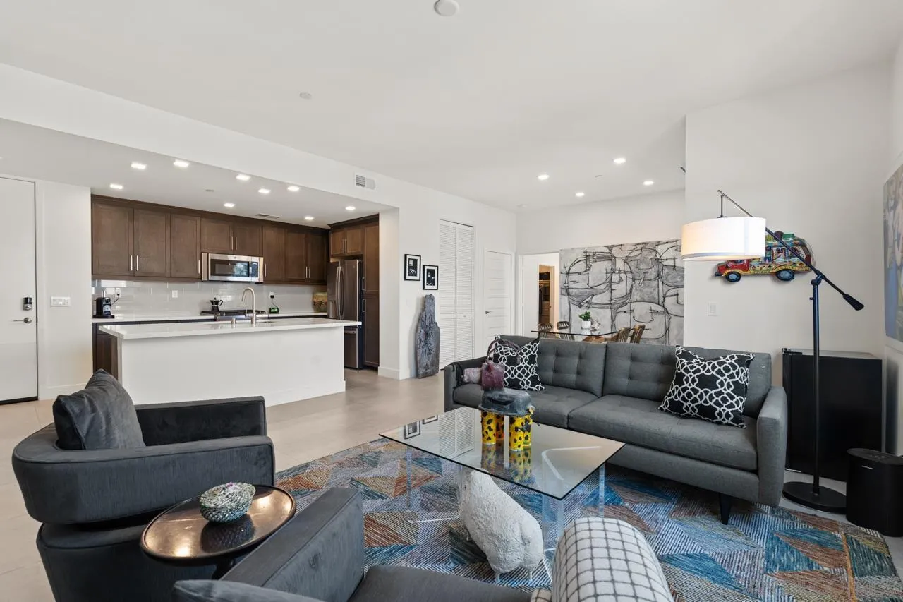 6042 Colt Pl Unit 305