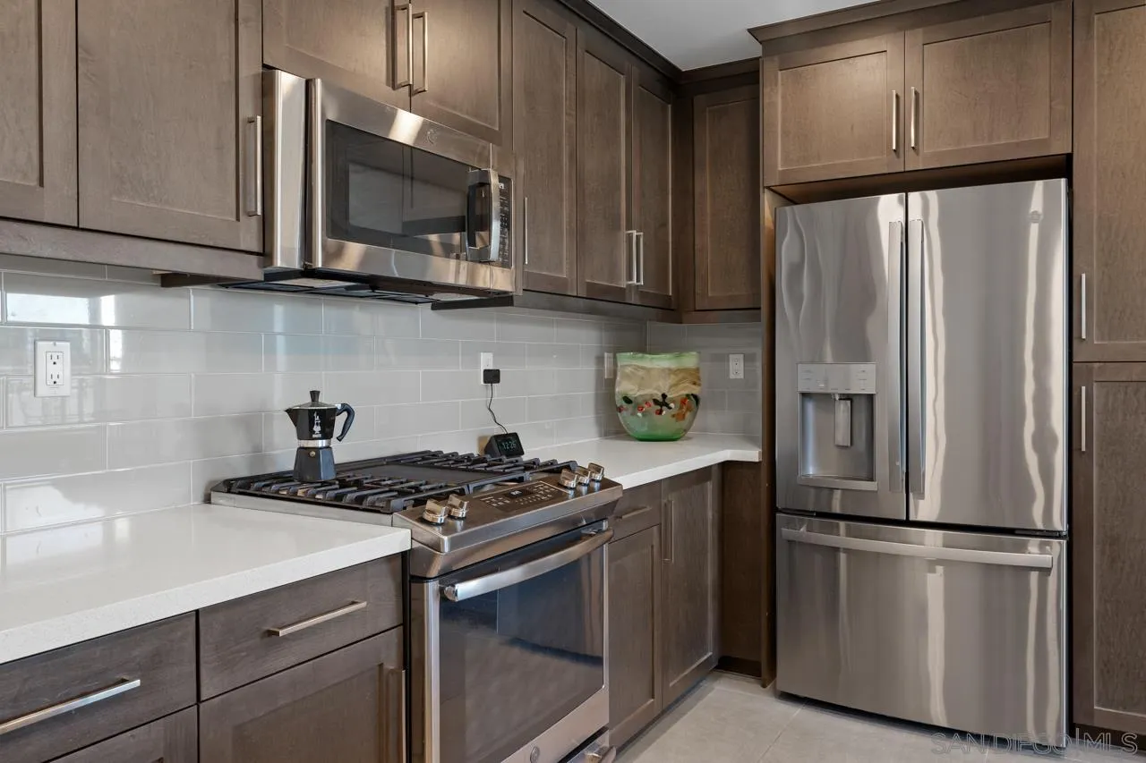 6042 Colt Pl Unit 305